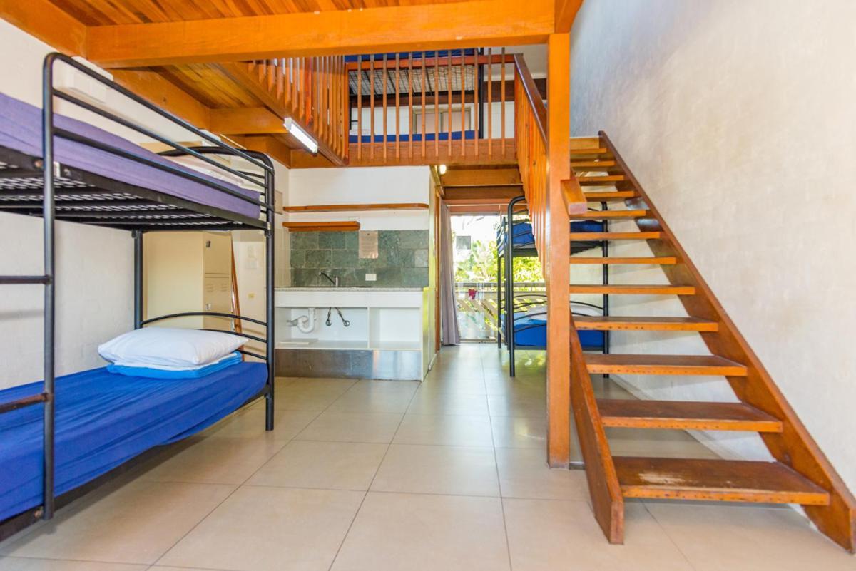 Aquarius Backpackers Resort Teluk Byron Bagian luar foto
