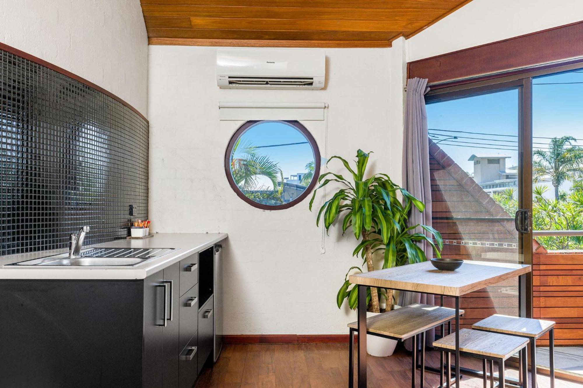 Aquarius Backpackers Resort Teluk Byron Bagian luar foto