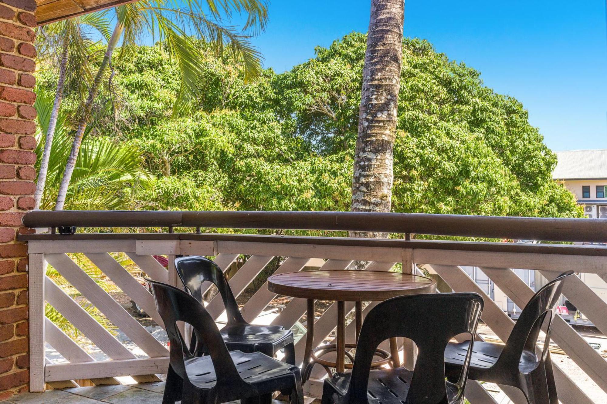Aquarius Backpackers Resort Teluk Byron Bagian luar foto