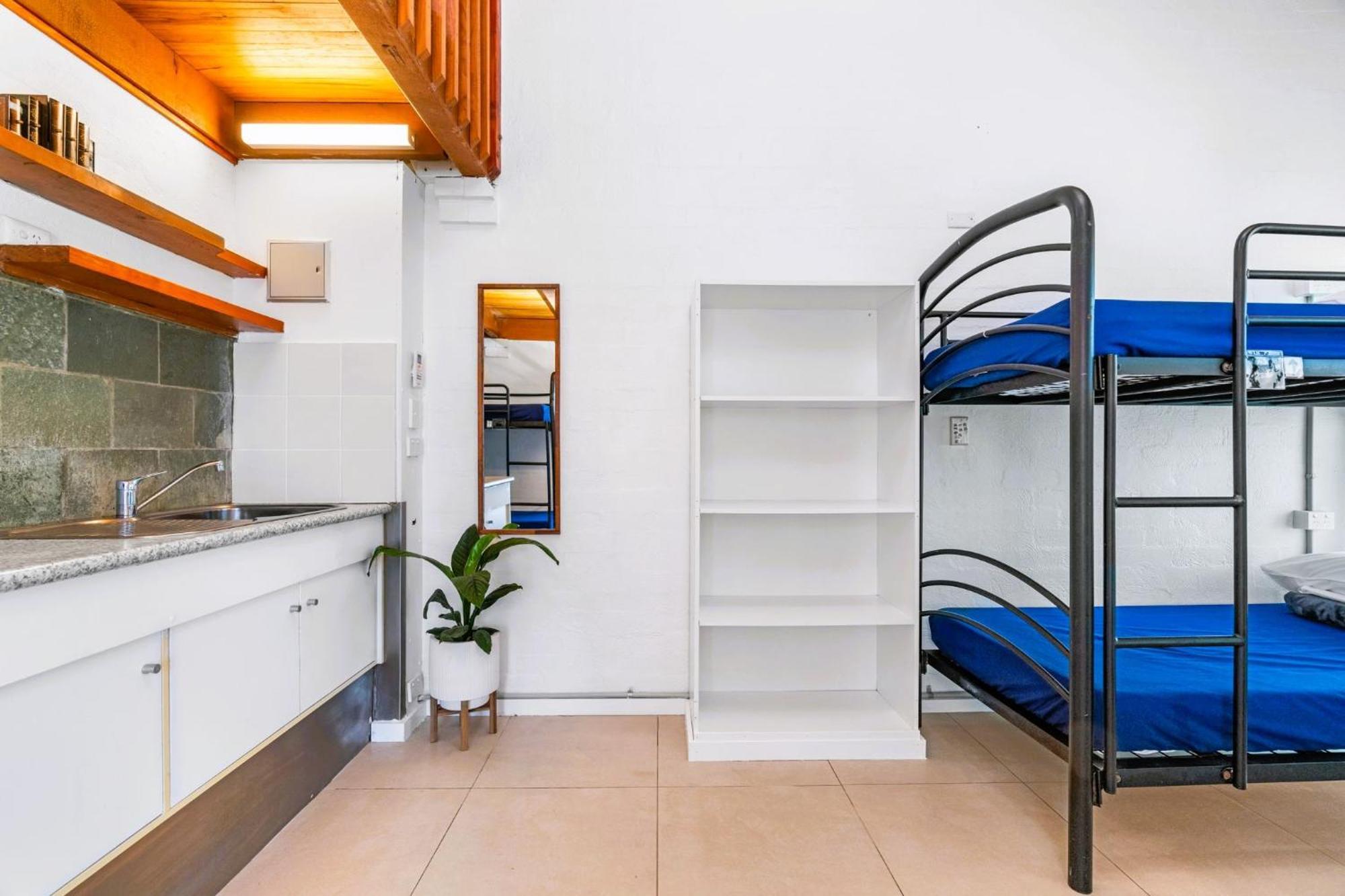 Aquarius Backpackers Resort Teluk Byron Bagian luar foto