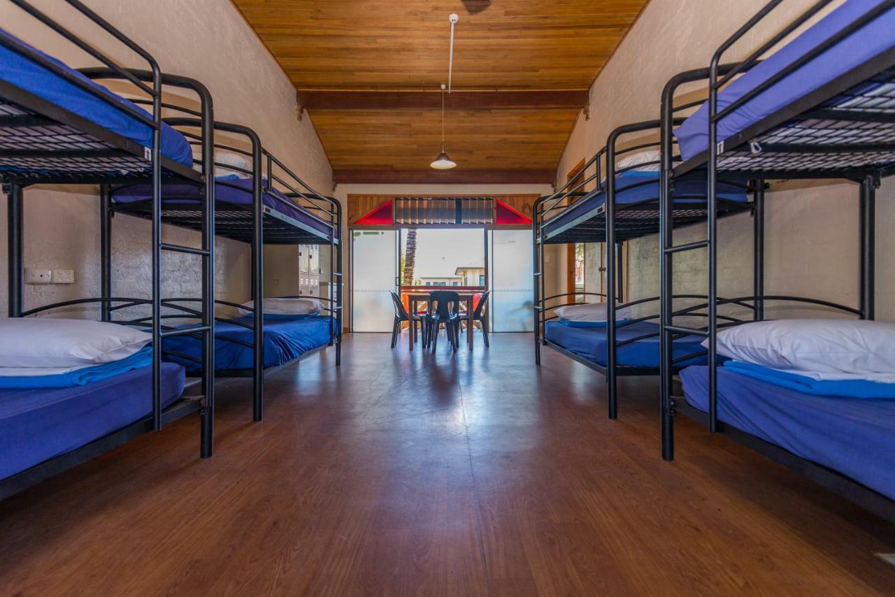 Aquarius Backpackers Resort Teluk Byron Bagian luar foto